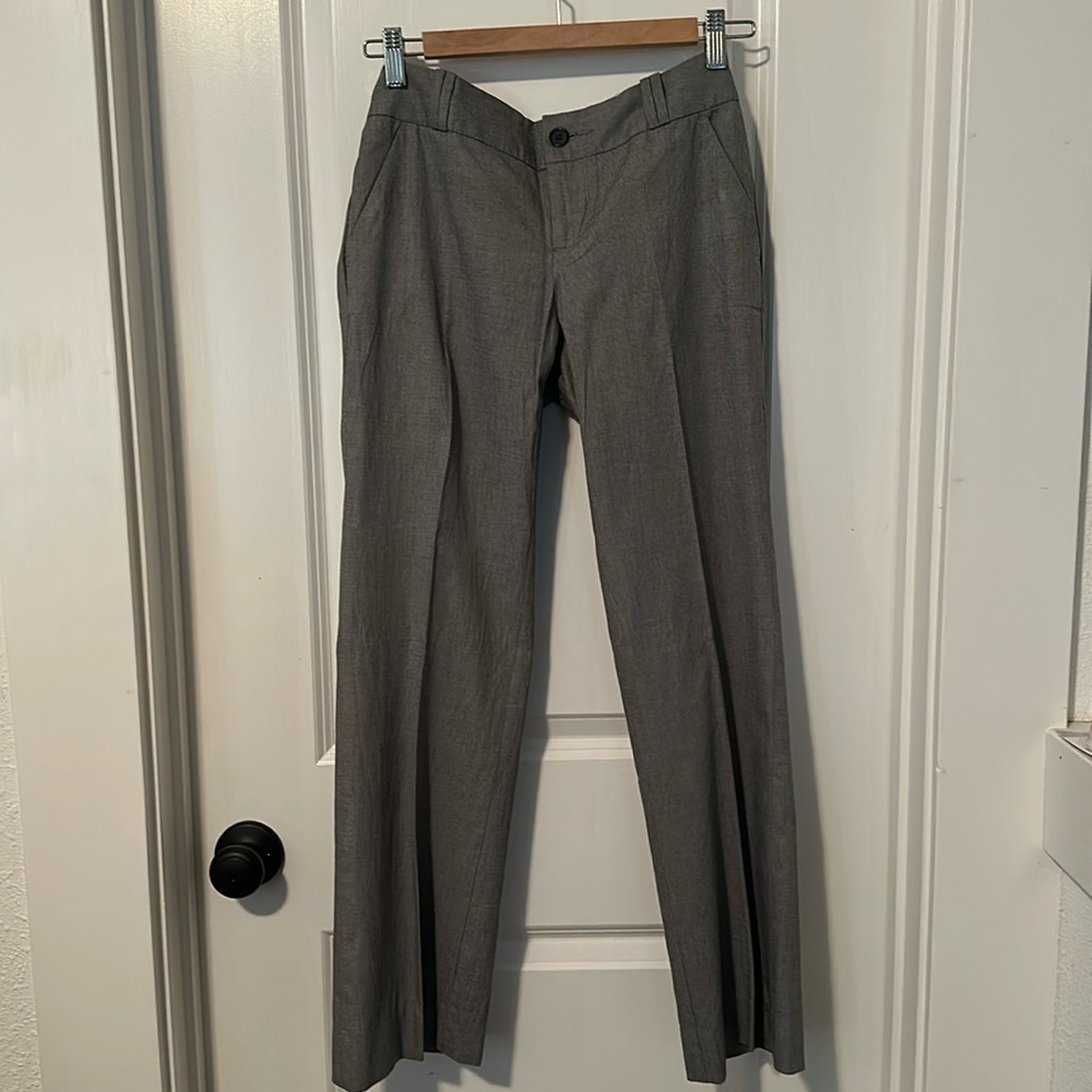 Banana Republic dress pants size 0 in like new condition